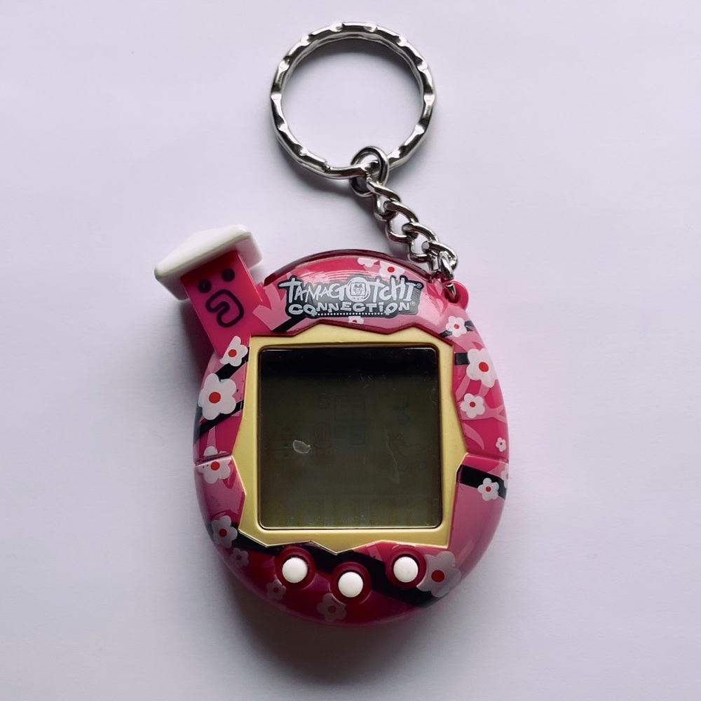 COPY - Tamagotchi V5 Sakura Shell